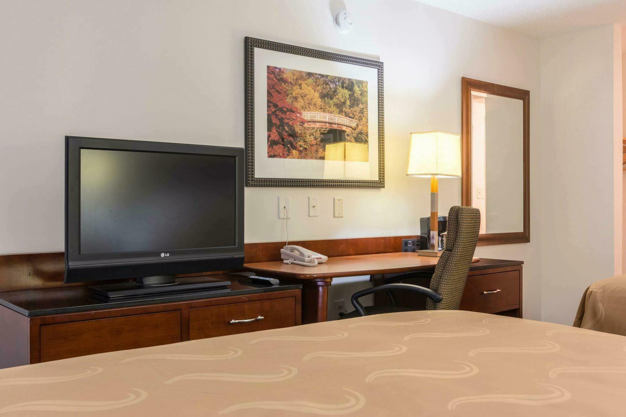 Days Inn By Wyndham Hartsfield Jackson Atlanta Airport West College Park Exterior photo